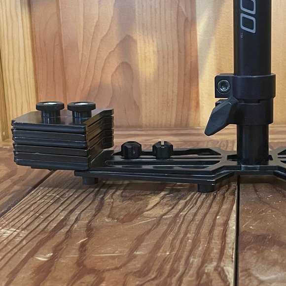 Glidecam HD-2000  Stabilizer System, counter balance weights included! - Picture 6 of 9